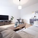 Business Design-apartment - 55qm, Kueche & Arbeitsplatz - By Lott Living Lägenhet Duisburg