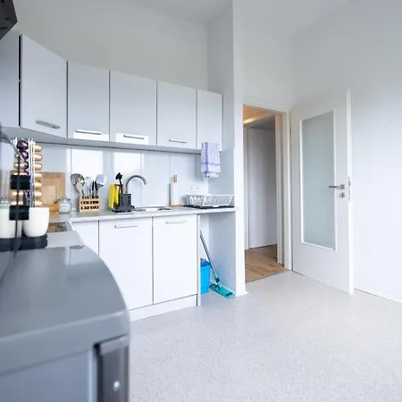 Business Design-apartment - 55qm, Kueche & Arbeitsplatz - By Lott Living *