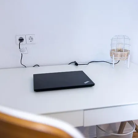 Business Design-apartment - 55qm, Kueche & Arbeitsplatz - By Lott Living Apartment